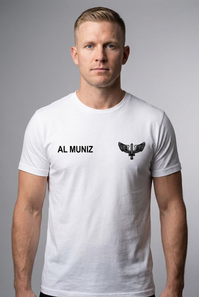 CAMISA BRANCA LISA COM NOME DE GUERRA E SABRE ALADO SILKADO produçao de 7 dias uteis