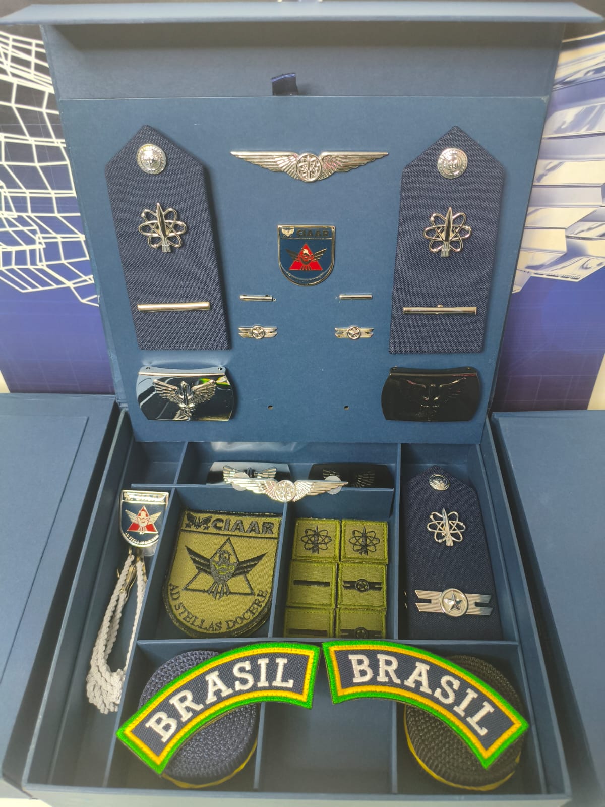 Kit de Insignias CIAAR 2026 ENGENHARIA (SEM TARJETAS PERSONALIZADAS)