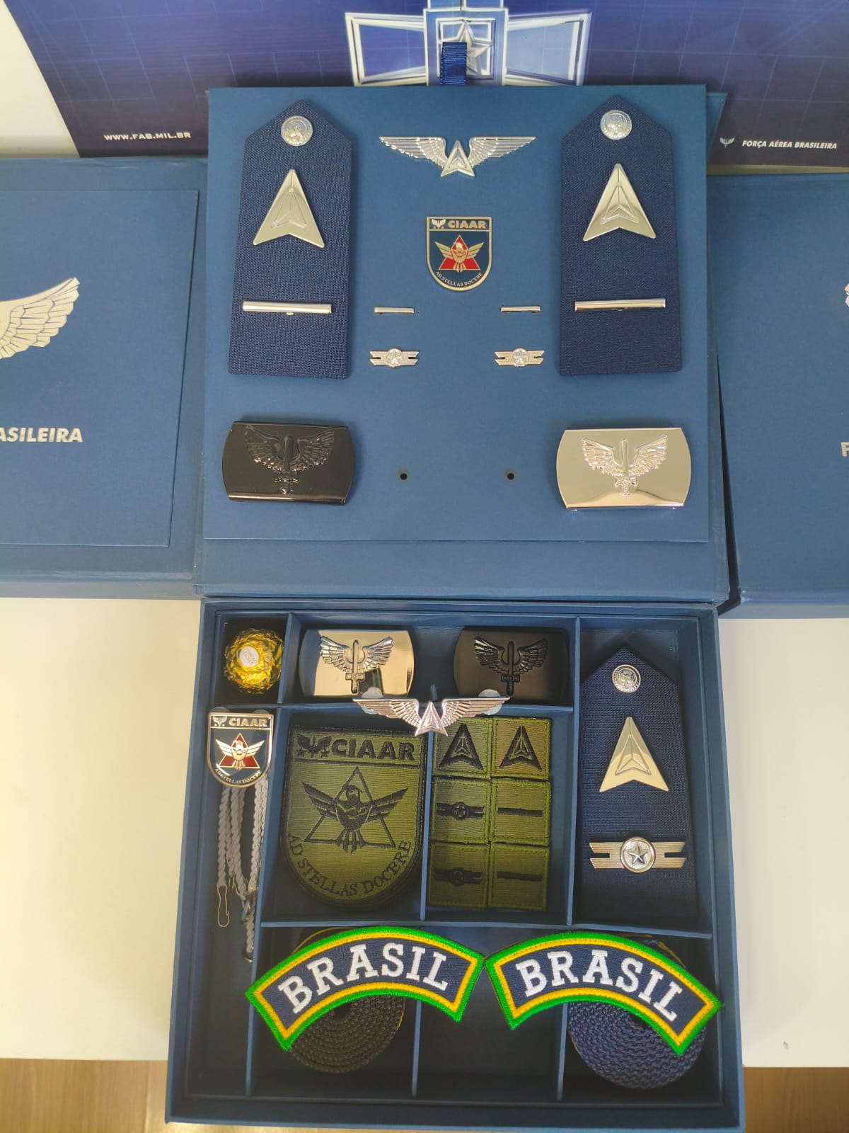 Kit de Insignias CIAAR 2026 QOAP (SEM TARJETAS PERSONALIZADAS)